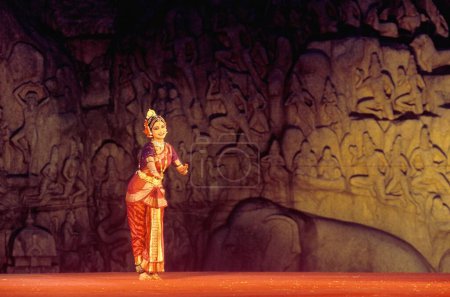 Foto de Festival de danza Mamallapuram cerca de Madras Chennai, Tamil Nadu, India - Imagen libre de derechos