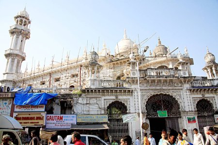 Téléchargez les photos : Lieu de culte Jama ou Jumma masjid ; Janjikar street ; Marine Lines ; Bombay Mumbai ; Maharashtra ; Inde - en image libre de droit