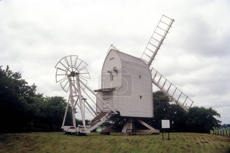 Téléchargez les photos : Windmill, Londres, Royaume-Uni Angleterre - en image libre de droit