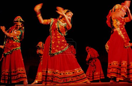 Foto de Bailes folclóricos, garba clásica, gujarat, india - Imagen libre de derechos