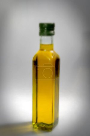 Foto de Cosas de cocina; aceite de oliva virgen; Bombay Mumbai; Maharashtra; India - Imagen libre de derechos