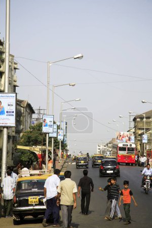 Téléchargez les photos : Transport routier à Grant Road, Bombay maintenant Mumbai, Maharashtra, Inde - en image libre de droit