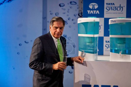Téléchargez les photos : Ratan tata lors du lancement purificateur d'eau, mumbai, maharashtra, Inde, Asie - en image libre de droit