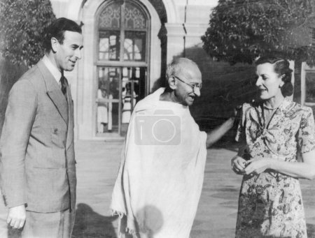 Photo for Mahatma Gandhi at his first meeting with British Viceroy Lord Mountbatten and his wife, New Delhi, India, March 31, 1947 - Royalty Free Image