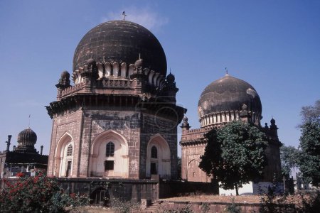 Vista de Jod Gumbaz en Bijapur, Karnataka, India