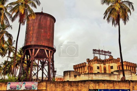 Téléchargez les photos : Réservoir d'eau en acier, Ganpati Peth, Sangli, Maharashtra, Inde, Asie - en image libre de droit