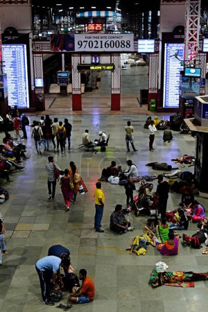 Photo for Mumbai Central Railway Station crowded concourse, Mumbai, Maharashtra, India, Asia - Royalty Free Image