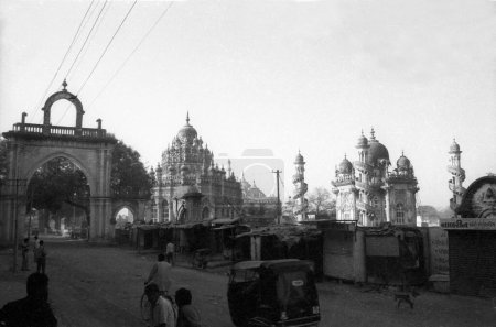 Foto de Viejo diapositiva de la linterna vintage de Mahabat Maqbara y Bahauddin Makbara, Gujarat, India, Asia 1800s - Imagen libre de derechos