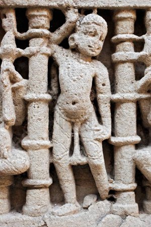 Kathakar Sutradhar ; Rani ki vav ; step well ; stone carving ; Patan ; Gujarat ; India