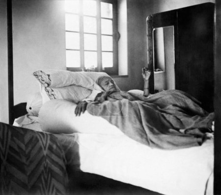 Téléchargez les photos : Kasturba Gandhi à Calcutta ; 1940 ; Inde - en image libre de droit
