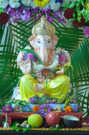 Téléchargez les photos : Idole de lord ganesh sur le festival ganpati ; Bombay Mumbai ; Maharashtra ; Inde 2009 - en image libre de droit