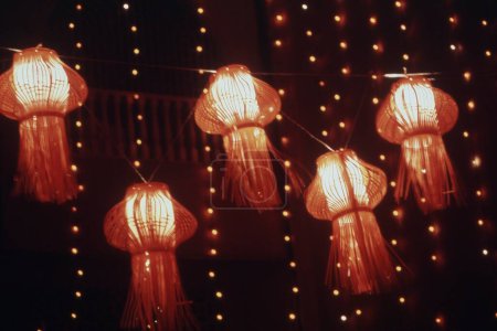 Téléchargez les photos : Gros plan des lanternes illuminées en Inde - en image libre de droit