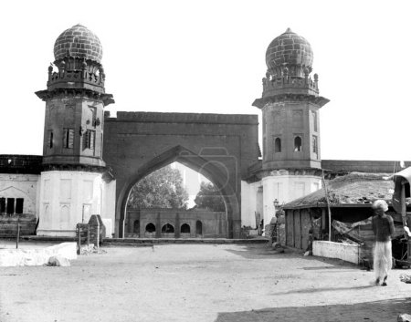 Téléchargez les photos : Vieille lanterne vintage toboggan de la porte de la Mecque, bijapur, karnataka, Inde, Asie - en image libre de droit