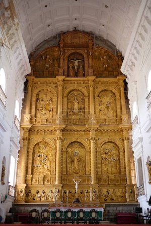 Téléchargez les photos : Autel principal ; Cathédrale Se ; Église construite en 1528 après JC ; Site du patrimoine mondial de l'UNESCO ; Old Goa ; Velha Goa ; Inde - en image libre de droit