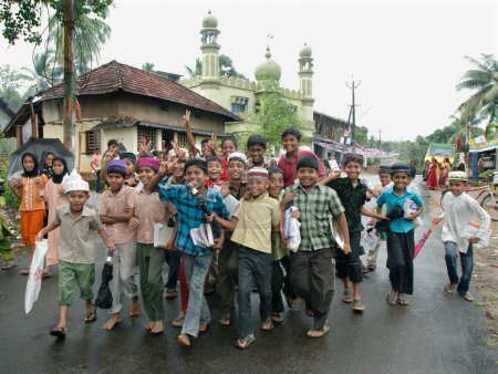 Téléchargez les photos : Étudiants de Madrasasa, école musulmane, Kerala, Inde - en image libre de droit