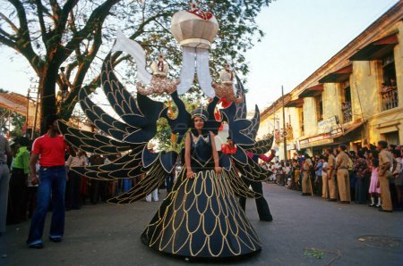 Téléchargez les photos : Les gens au carnaval de goa, goa, Inde - en image libre de droit