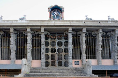 Halle der tausend Säulen im Arunachaleshwar-Tempel in Tiruvannamalai in Tamilnadu Indien Asien