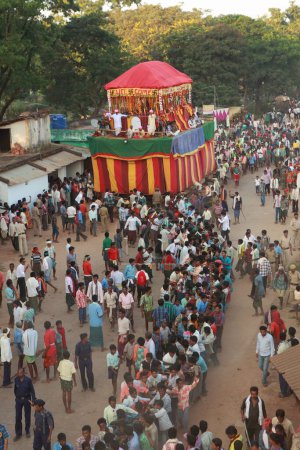 Foto de Carro decorado, festival de dussehra, bastar, chhattisgarh, india, asia - Imagen libre de derechos