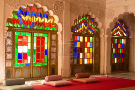 Téléchargez les photos : Vitrail Palais Moti mehrangarh fort jodhpur Rajasthan Inde Asie - en image libre de droit