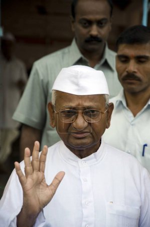 Téléchargez les photos : Anna Hazare, militante anti-corruption au Ralegaon siddhi Maharashtra Inde Asie - en image libre de droit