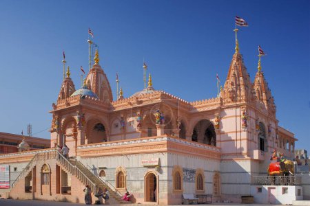 Téléchargez les photos : Ancien temple swaminarayen, Junagadh, Saurashtra, Gujarat, Inde - en image libre de droit