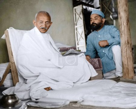 Téléchargez les photos : Mahatma Gandhi et Dr Zakir Hussain, Sevagram, Wardha, Maharashtra, Inde, Asie, 1945 - en image libre de droit