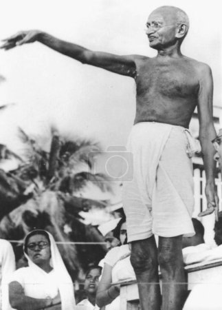 Foto de Mahatma Gandhi foto en blanco y negro - Imagen libre de derechos