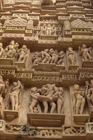 Téléchargez les photos : Sculptures Temple Lakshmana, Khajuraho, Madhya Pradesh, Inde, Asie - en image libre de droit