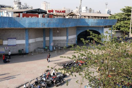 Foto de Thane estación de tren, mumbai, maharashtra, India, Asia - Imagen libre de derechos