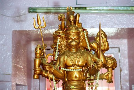 Téléchargez les photos : Dieu Panchmukhi Hanuman 5 Faces, Ujjain, Madhya Pradesh, Inde - en image libre de droit