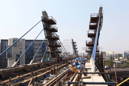 Téléchargez les photos : Construction du pont du métro Mumbai Maharashtra Inde Asie - en image libre de droit