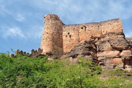 Téléchargez les photos : Porte Urwahi du fort gwalior, Madhya Pradesh, Inde - en image libre de droit