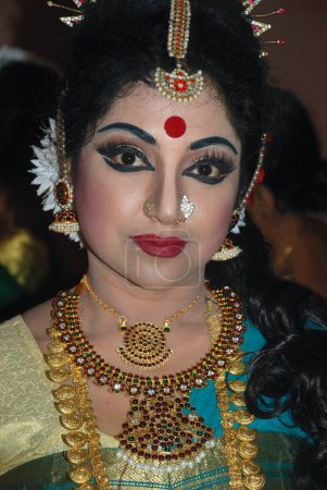 Téléchargez les photos : Portrait du danseur bharatnatyam, Calcutta Kolkata, Bengale occidental, Inde - en image libre de droit