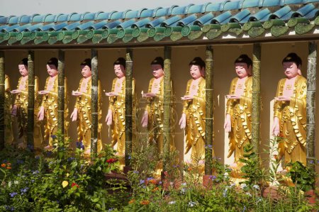 Téléchargez les photos : Statue de Bouddha, kek lok si buddha temple, penang, malaisie, asie - en image libre de droit