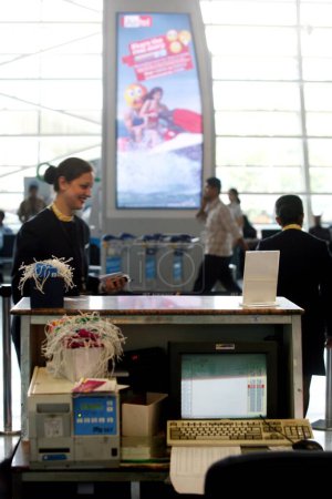 Téléchargez les photos : Salon de départ de l'aéroport domestique de Chhatrapati Shivaji, Bombay maintenant Mumbai, Maharashtra, Inde - en image libre de droit