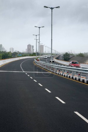 Östliche Autobahn Anik Panjarpol Straße Sewri Mumbai Maharashtra Indien Asien