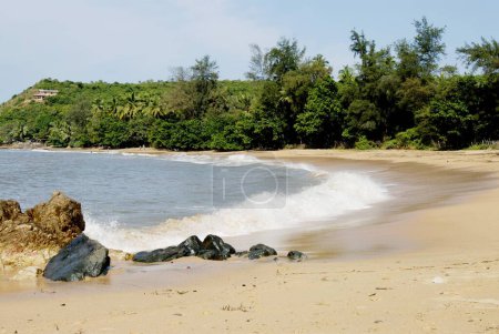 Rocas en la playa de Om; distrito Kumta; Karnataka; India