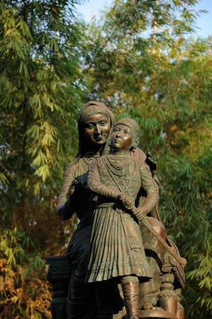 Téléchargez les photos : Statue de jijabai et shivaji maharaj, jardin victoria, mumbai, maharashtra, Inde, Asie - en image libre de droit