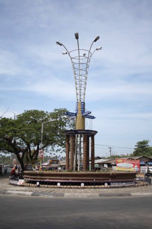 Foto de Square on the way to Thrissur Railway Station ; Thrissur ; Kerala ; India - Imagen libre de derechos