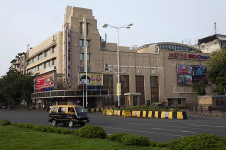 Téléchargez les photos : Inde, Asie - Juillet 2012 : Bollywood Metro cinéma salle théâtre Mumbai Maharashtra - en image libre de droit