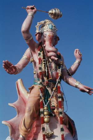 Téléchargez les photos : Idole de Lord Ganesh à Mumbai, Inde - en image libre de droit