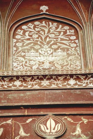 Téléchargez les photos : Peinture murale dans l'enceinte de la mosquée Taj Mahal, Agra, Uttar Pradesh, Inde - en image libre de droit