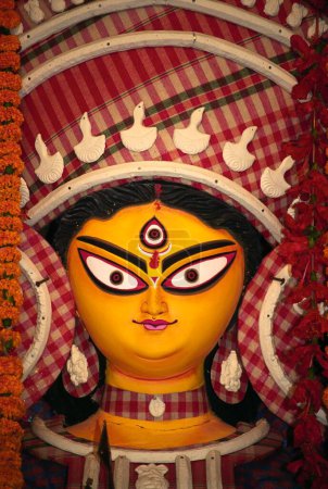 Téléchargez les photos : Déesse Durga Pooja puja festival Hommage à la procession de la déesse mère, Inde - en image libre de droit