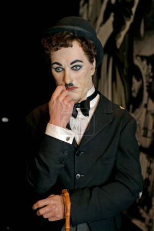 Foto de Actor Comedian Charlie Chaplin wax statue at Madame Tussauds Wax Museum, Londres, Reino Unido Inglaterra - Imagen libre de derechos
