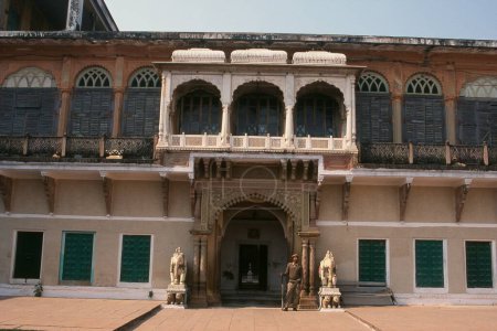 Téléchargez les photos : Entrée du Palais, Fort Ramnagar, Varanasi, Uttar Pradesh, Inde, Asie - en image libre de droit