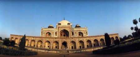 Téléchargez les photos : Vue extérieure panoramique de la tombe de Humayuns, Delhi, Inde - en image libre de droit