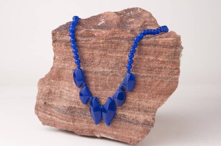 Rough navy blue stone necklace, india, asia