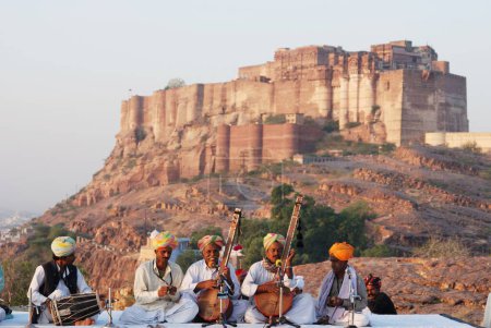 Foto de Folk music back drop Mehrangarh fort, Jodhpur, Rajasthan, India - Imagen libre de derechos