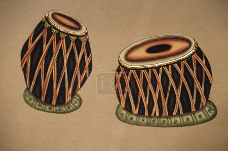 Foto de Pintura en miniatura sobre papel, Tabla de instrumentos musicales clásicos indios - Imagen libre de derechos