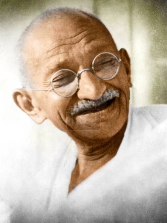 Foto de Antigua foto vintage de Mahatma Gandhi riendo, India, Asia, 1936 - Imagen libre de derechos